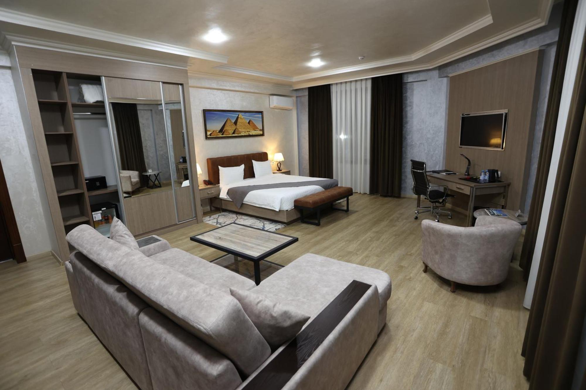 אנדיז'ן Chlnor Hotel מראה חיצוני תמונה